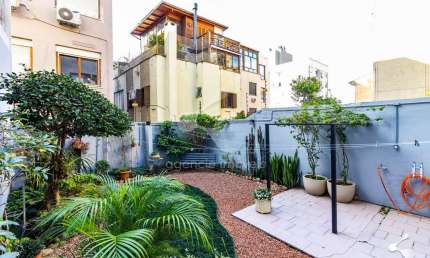 Casa para Venda em Porto Alegre, Petrópolis, 1 suíte, 4 quartos, 3 banheiros, 2 vagas