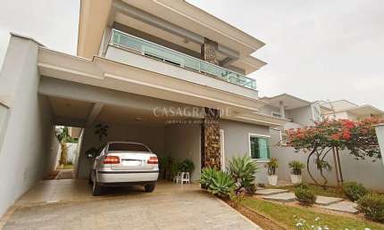 Casa com 4 quartos à venda no Bom Retiro, Joinville  por R$ 1.250.000