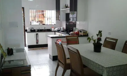 Sobrado com 3 dormitórios, 1 suite, 3 vagasà venda, 160 m² por R$ 650.000 - Cidade Patriarca - São Paulo/SP