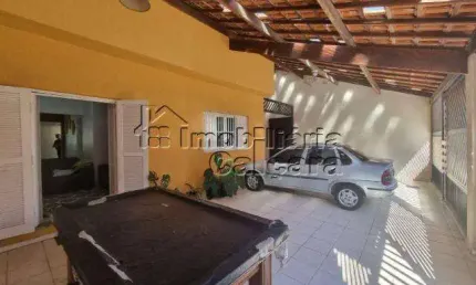 Casa para Venda em Praia Grande, Caiçara, 2 dormitórios, 1 suíte, 2 banheiros, 6 vagas