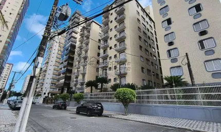 Apartamento todo reformado, no bairro caiçara, á 200 metros da praia!!!