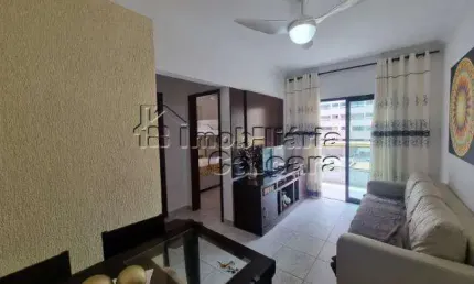 Apartamento com 02 dormitórios á 200 metros da praia!!