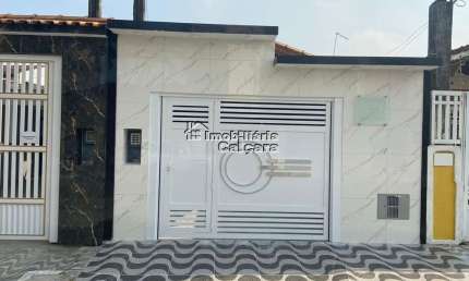 Casa para Venda em Praia Grande, Caiçara, 2 dormitórios, 1 suíte, 2 banheiros, 4 vagas
