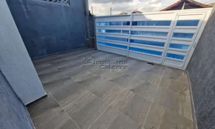 Casa para Venda em Praia Grande, Caiçara, 2 dormitórios, 2 suítes, 3 banheiros, 2 vagas