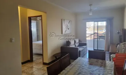 Apartamento amplo com 02 dormitórios, á 200 metros da praia no Caiçara!!!