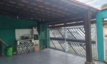 Casa com 02 dormitórios, no Jardim Real á 200 metros da praia!!!