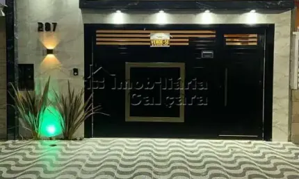 Caa alto padrão no Jardim Imperador, á 250 metros da praia, com 03 dormitórios com piscina!!