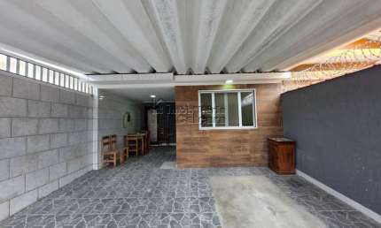 Casa com 02 dormitórios no Caiçara, á 400 metros da praia!!!