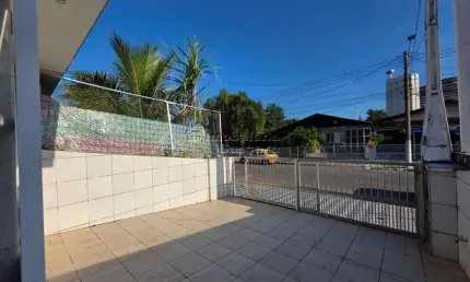 Casa no jardim imperador, com 02 suítes á 100 metros da praia!!