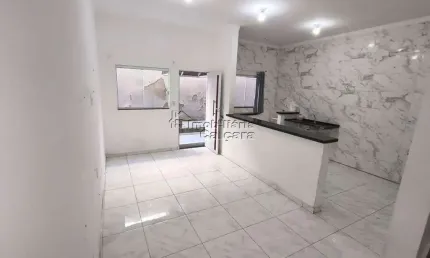 Casa em condomínio fechado com 02 dormitórios, no Bairro Caiçara!