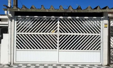 Casa no Jardim Imperador REFORMADA, á 200 metros da praia!!!