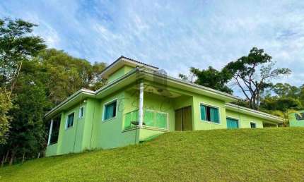 Casa em condomínio de alto padrão no Condomínio Nossa Fazenda