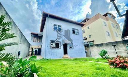 Casa com 4 quartos à venda na Rua Eucalípto, Arvoredo, Contagem