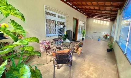 Casa com 4 quartos à venda na Rua Marquês De Lavradio, Alto dos Pinheiros, Belo Horizonte