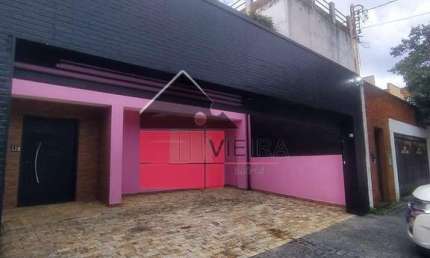 Excelente casa à venda e para locação, totalmente reformada e adaptada para Clínica Médica, com 3 v