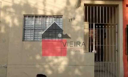 Casa à venda  3 dormitórios .
Próxima ao Largo do Cambuci 
REFORMADA por $ 580 mil