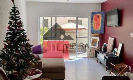 Apartamento todo reformado com ótimos armários planejados,  2 dormitórios, 2 banheiros, 1 vaga,  à