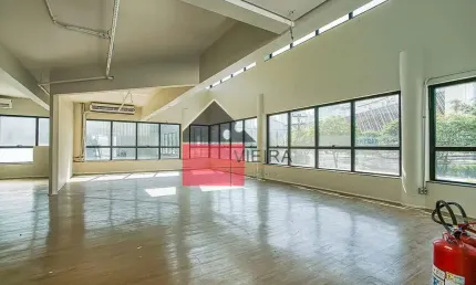 Prédio para locação, Com uma área útil de 1067m², esse imóvel oferece todo o espaço necessário para