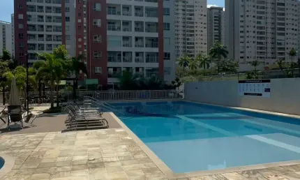 Lindo, mobiliado, pronto pra morar, 2 quartos, sendo 1 suíte, condomínio completo ao lado do shopping