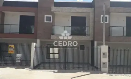 Sobrado com 3 quartos, sendo 1 suíte, no jardim carvalho
