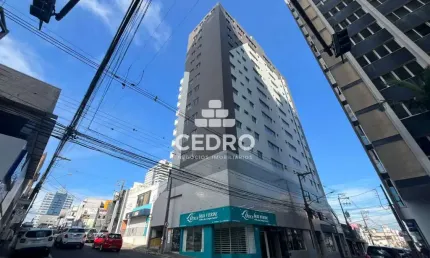 Apartamento com 4 quartos, sendo 1 suíte, no Centro