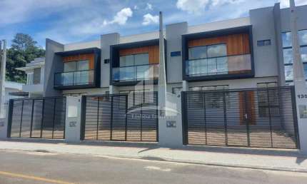 Geminado novo de Alto Padrão a venda no bairro Jardim Sofia !!