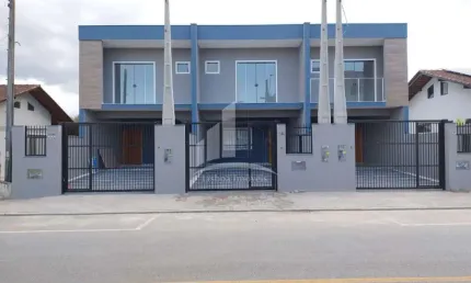 Casa com 2 quartos à venda na Rua Albano Schmidt, Boa Vista, Joinville