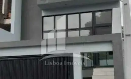 Geminado espaçoso de 02 andares no bairro Floresta !!!