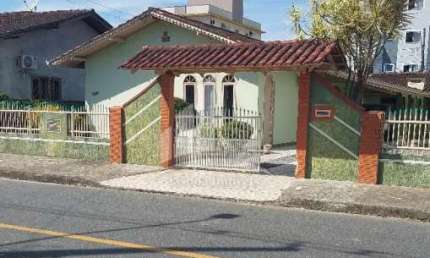 Casa com 4 quartos à venda na Rua Guaíra, Jardim Iririú, Joinville