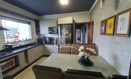 Apartamento semimobiliado a venda no bairro Aventureiro !!