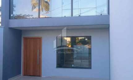 Casa geminada de 102 m2 com suíte a venda no bairro Boa Vista !!
