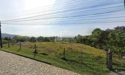 Terreno com vista a Baia da Babitonga a venda no bairro Iririu !!