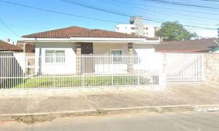 Residência dos sonhos 'Averbada' e disponível para venda no bairro Costa e Silva !