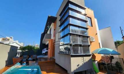 Casa com 4 quartos à venda na Rua Aquidaban, 558, Glória, Joinville