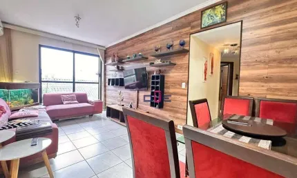 Apartamento com 2 dormitórios sendo 1 suite No Embaré. vaga demarcada, salao festas amplo, churrasqueira, e salao de jogos. Andar alto com vista livre