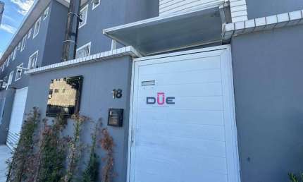 Village com 2 dormitórios à venda, 90 m² por R$ 520.000 - Estuário - Santos/SP