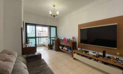 Apartamento com 2 dormitórios sendo 1 suíte, vaga demarcada, andar alto de frente. À venda, 107 m² por R$ 750.000 - Campo Grande - Santos/SP