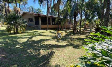 Casa com 3 quartos à venda na Rua Acarás, Jardim Santo Antônio, Atibaia