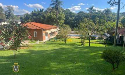 Chácara com 2 casas térreas 7 dormitórios para alugar, 6848 m² - Currupira - Jundiaí/SP