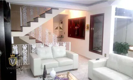 Casa com 3  Quartos à venda, 228 m² por R$ 920.000 - Vila Galvão - Jundiaí/SP