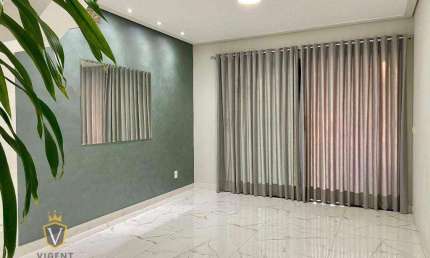 Casa sendo sobrado a venda no condomínio  Phytus-Cabreuva-SP