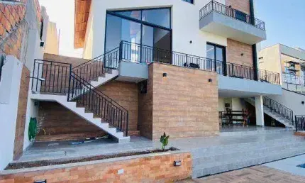 Casa com 3 dormitórios à venda, 278 m² por R$ 3.050.000,00 - Vale Azul - Jundiaí/SP