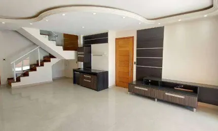 Casa com 3 dormitórios sendo uma suíte com closet e hidromassagem à venda, 348 m² por R$ 960.000 - Vila Galvão - Jundiaí/SP