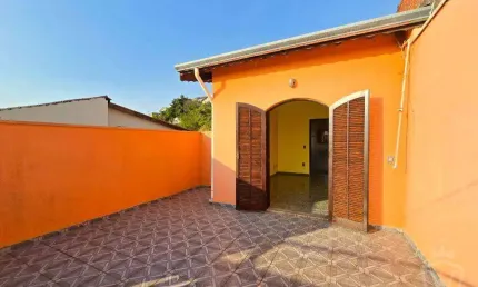 CASA COM 3 QUARTOS SENDO UMA SUÍTE NO JARDIM TULIPAS - JUNDIAÍ/SP