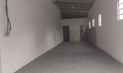 Ponto comercial com 1 sala para alugar em Vargem Grande, Rio de Janeiro 