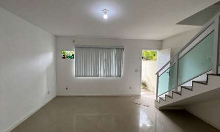 Casa em condomínio fechado com 2 quartos para alugar na Rua Esperança, Vargem Grande, Rio de Janeiro