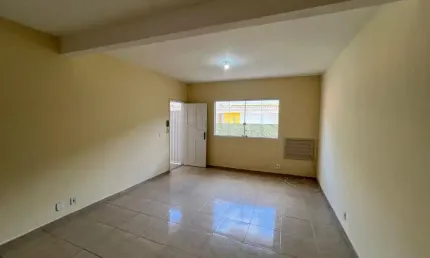Casa 3 quartos sendo 1 suíte em condomínio Bairro Vargem Grande