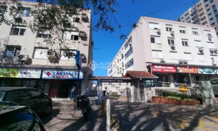 Lindo apartamento todo reformado no  Bairro Vila Ipiranga