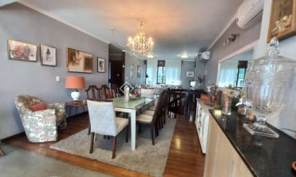 Linda casa com 3 quartos com suíte, localizado no bairro auxiliadora.