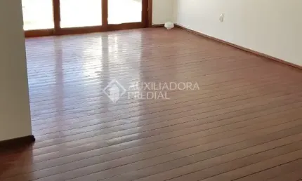 Apartamento bem localizado com 3 quartos otima localização bairro Mont Serrat